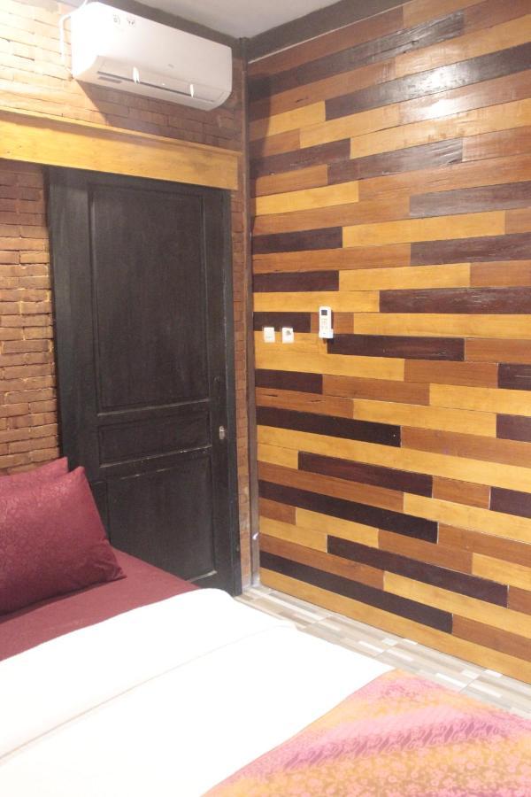 Grha Pawitra Trowulan Appartement Buitenkant foto
