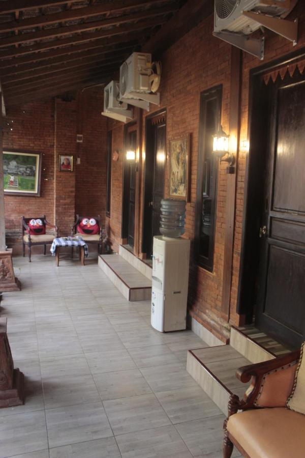 Grha Pawitra Trowulan Appartement Buitenkant foto