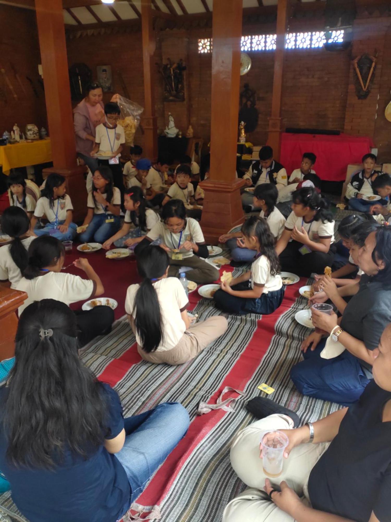 Grha Pawitra Trowulan Appartement Buitenkant foto