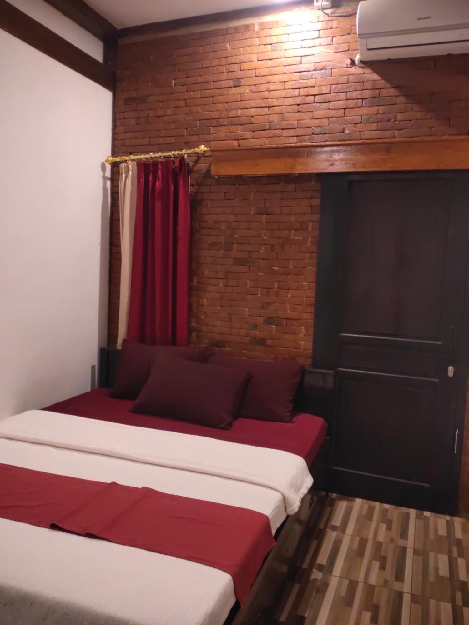 Grha Pawitra Trowulan Appartement Buitenkant foto